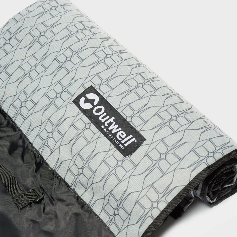 Outwell Delano 5 Fleece Carpet - Image 2