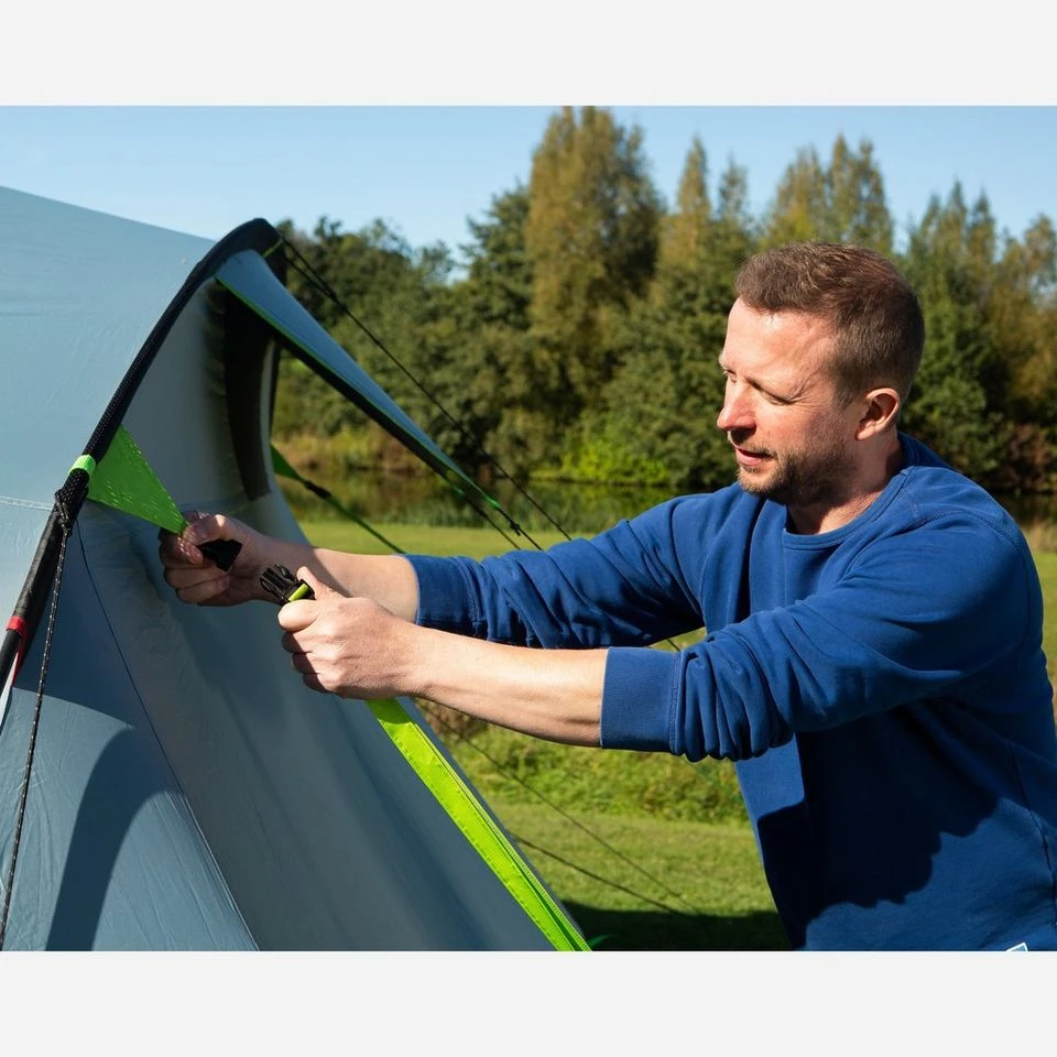 Coleman Meadowood 4 Person Large Tent With Blackout Bedrooms - Image 6