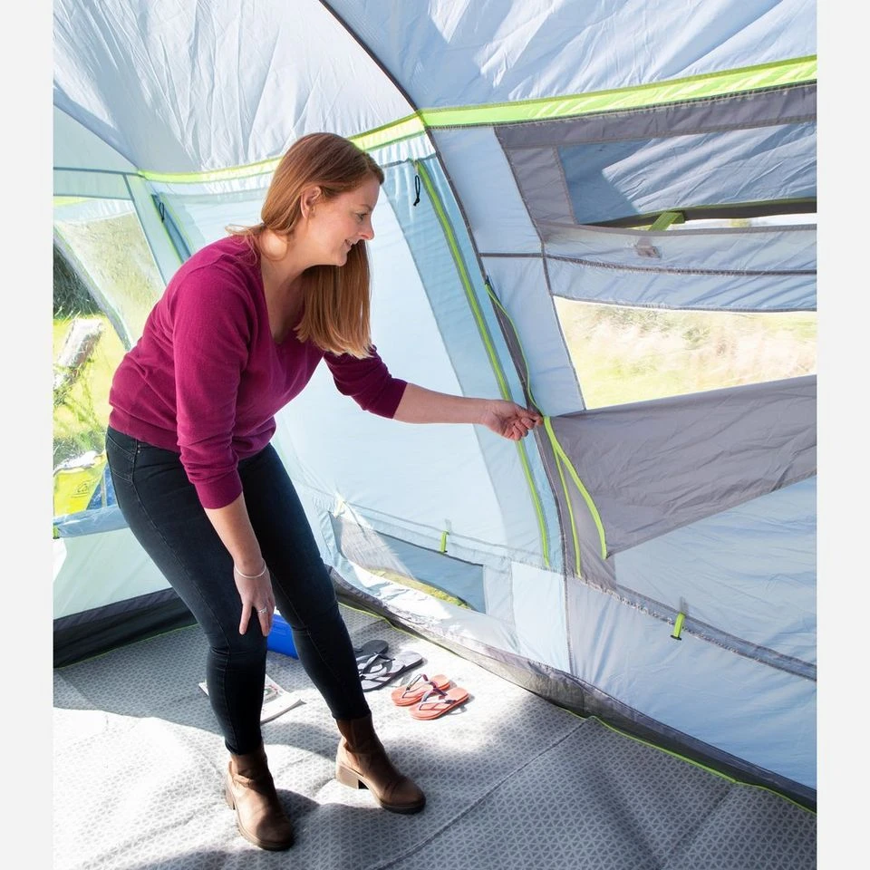 Coleman Meadowood 4 Person Large Tent With Blackout Bedrooms - Image 7